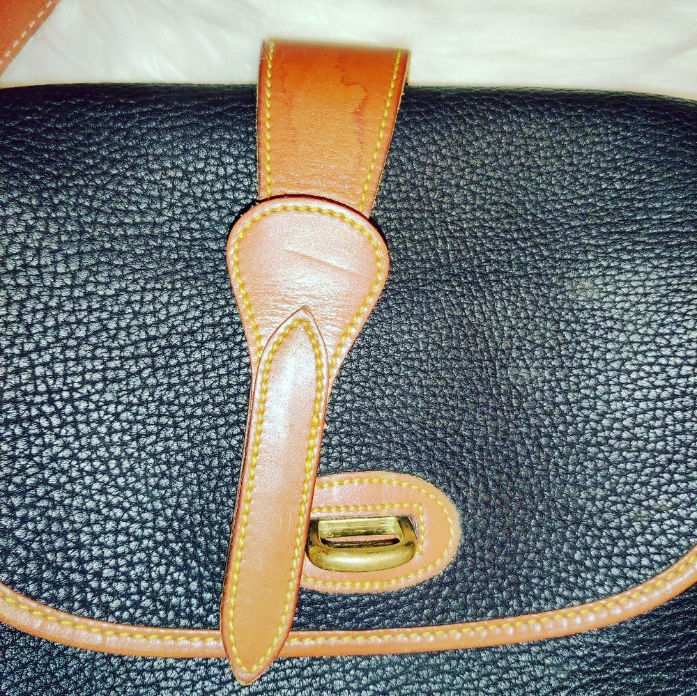 Authentic Dooney & Bourke purse - Picture 6 of 12